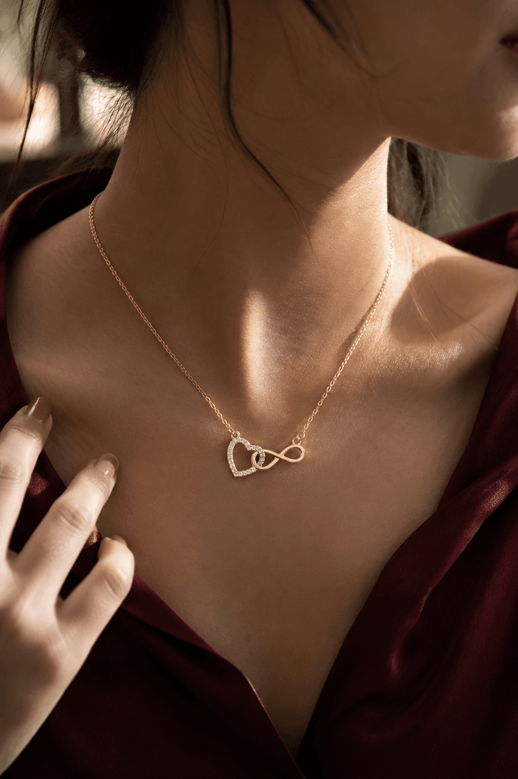 Amora Infinita Necklace thumbnail 3