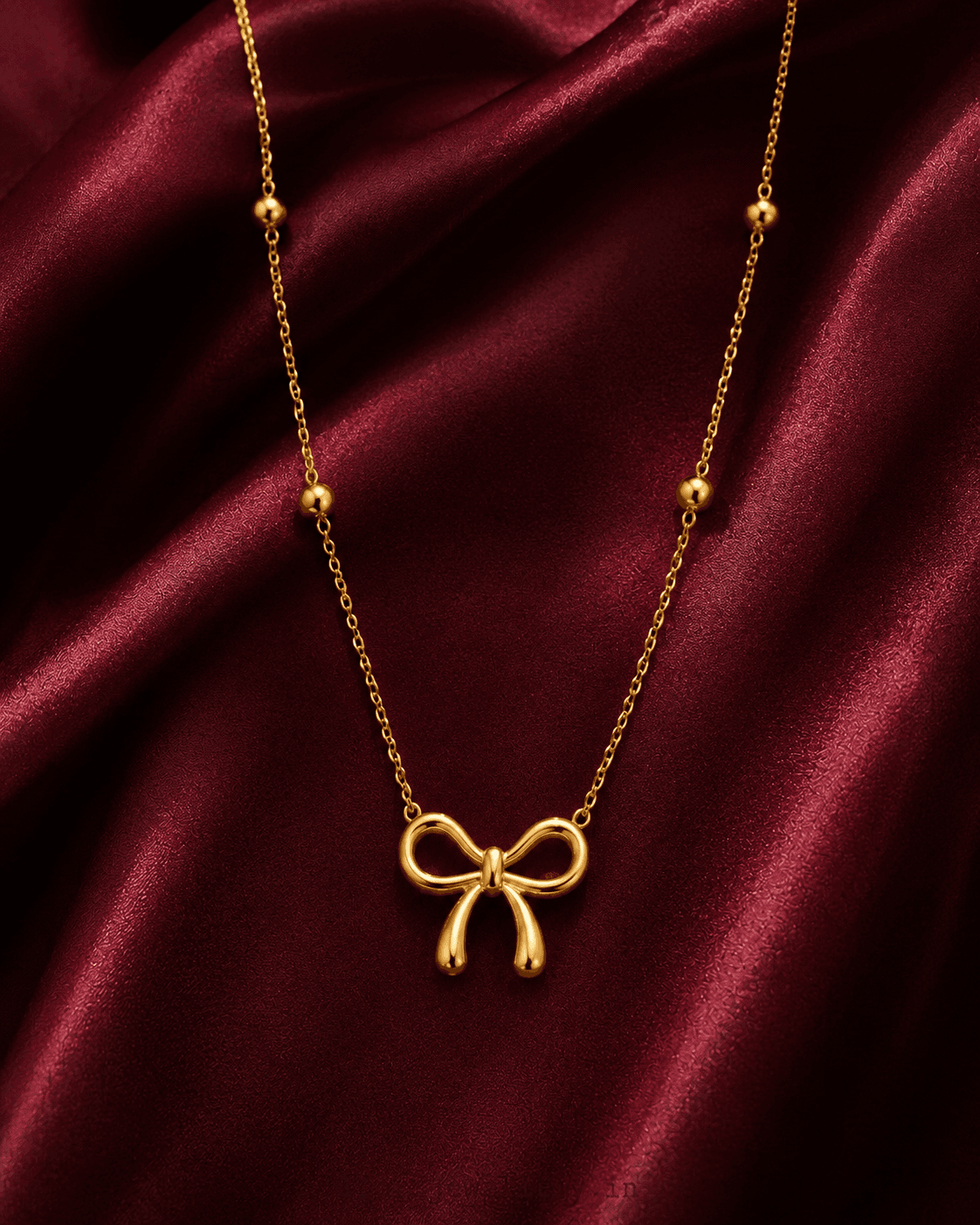 Fiorella Necklace — Anti-Tarnish Gold · Floral Pendant