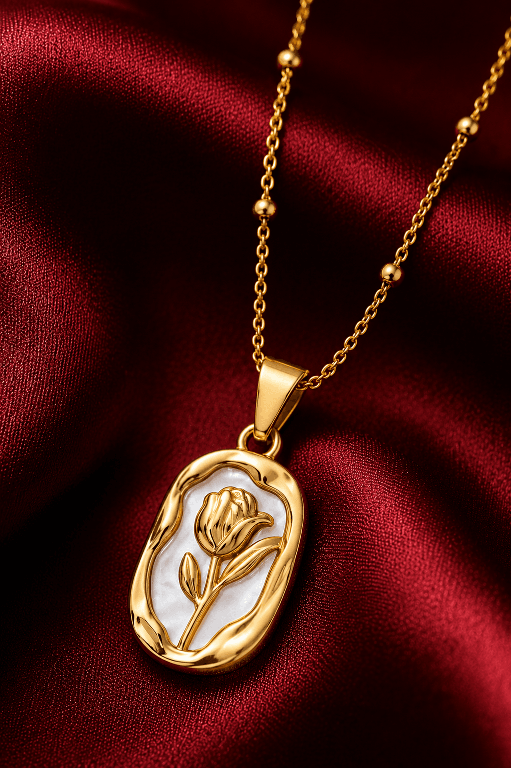 Rosa Aurea Necklace — alternate view